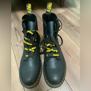 Women’s Size 8 Dr. Martens black boots